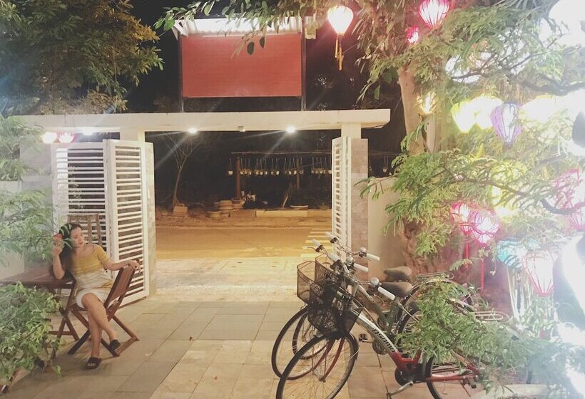 پانسیون Lantern Villa