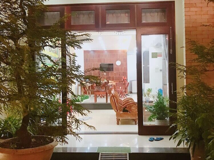 پانسیون Lantern Villa