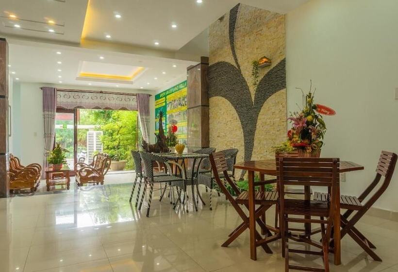 پانسیون Lantern Villa