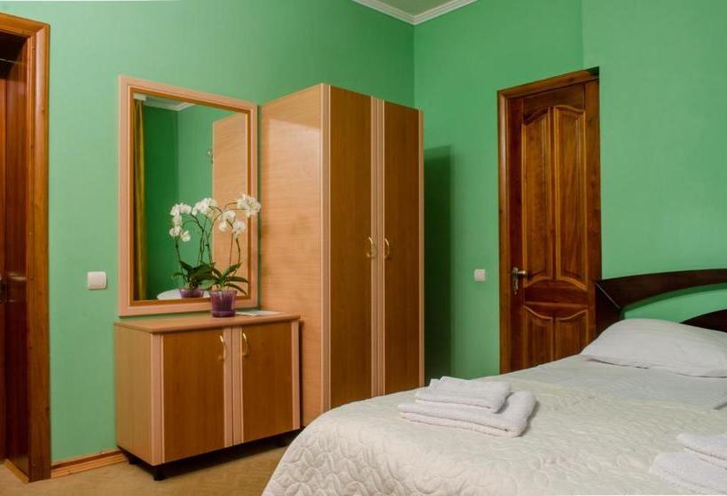 پانسیون Lelech