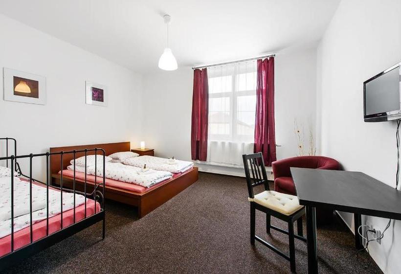 פנסיון Penzion Sole Bučovice