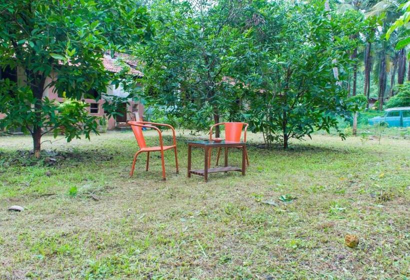 פנסיון Raikar Guest House