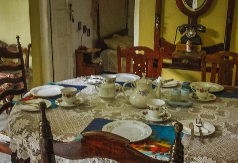 Пансион Shammie Guest House