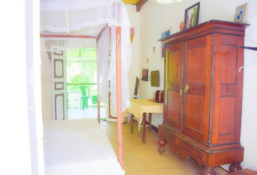 Пансион Shammie Guest House