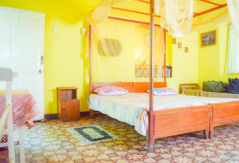 Пансион Shammie Guest House