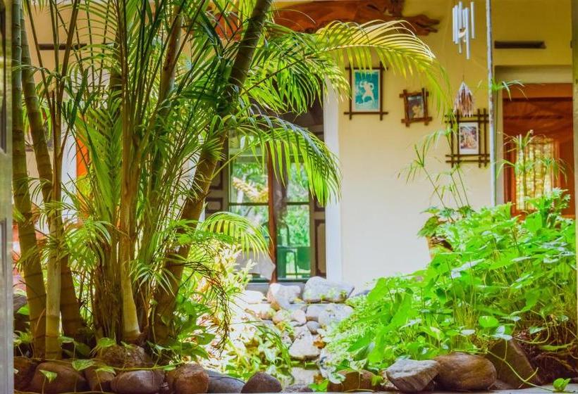 Пансион Shammie Guest House