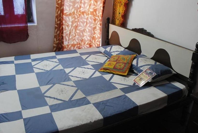 פנסיון Tanu S Homestay