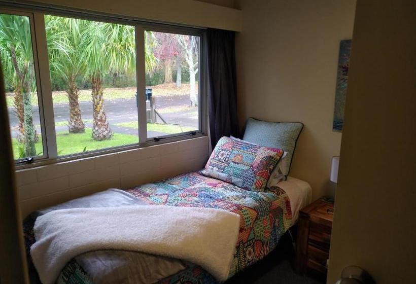 פנסיון Tarawera River Lodge Motel