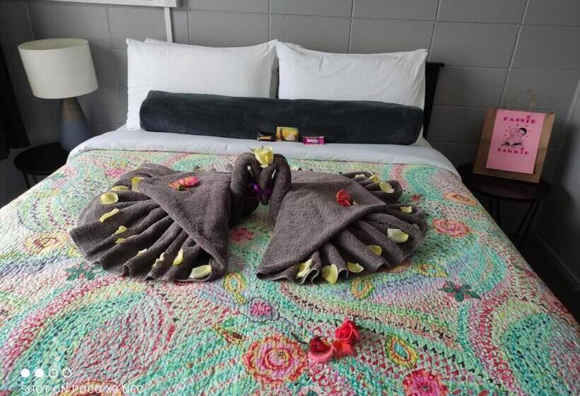 פנסיון Tarawera River Lodge Motel