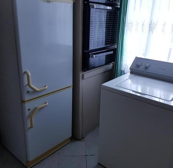 بنسيون The Budget Inn