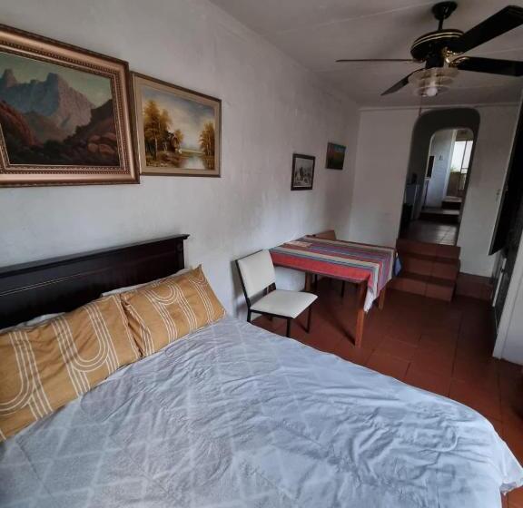 بنسيون The Budget Inn