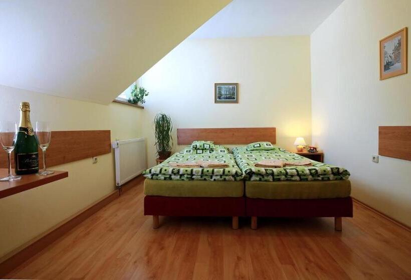 펜션 Wellness Penzion Pod Rozhlednou