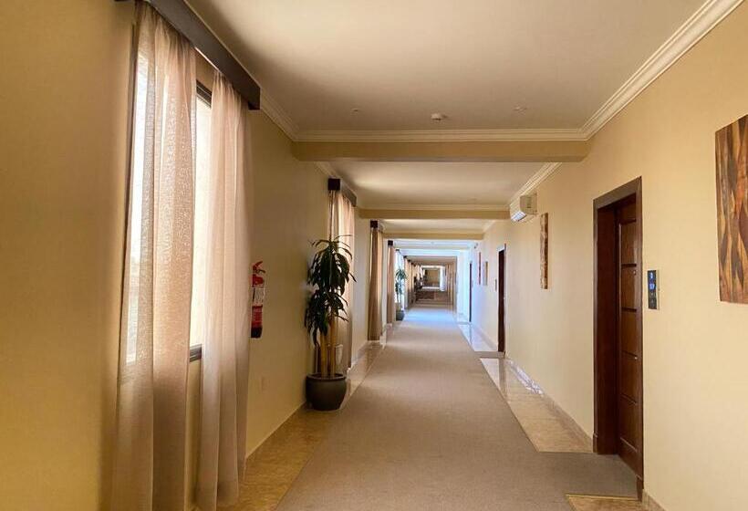 ضيافة القرية الثلاثية شقق مخدومة Aldyafa