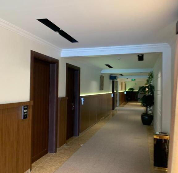 ضيافة القرية الثلاثية شقق مخدومة Aldyafa