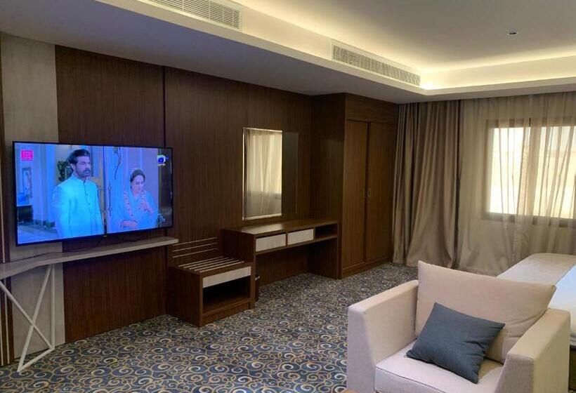 ضيافة القرية الثلاثية شقق مخدومة Aldyafa