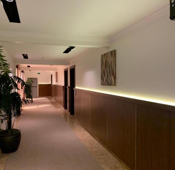 ضيافة القرية الثلاثية شقق مخدومة Aldyafa