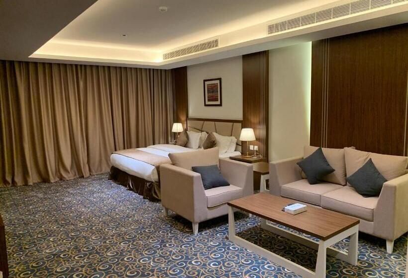 ضيافة القرية الثلاثية شقق مخدومة Aldyafa