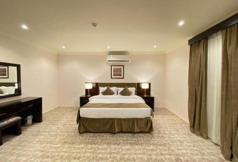 ضيافة القرية الثلاثية شقق مخدومة Aldyafa