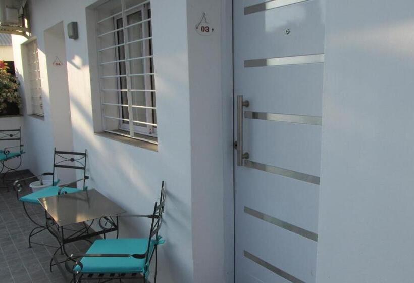 هاستل Faro Del Parque