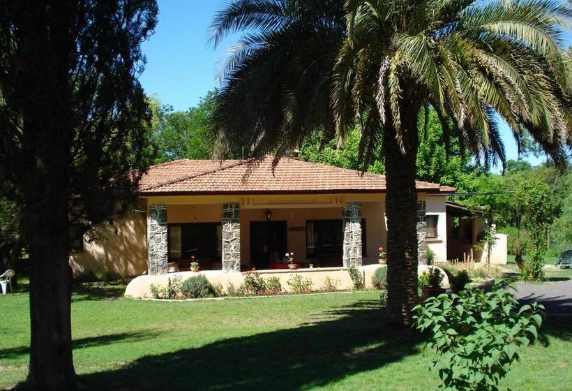 هاستل Las Acacias   Posada De Campo