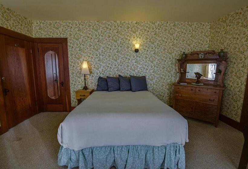 فندق صغير The Captains Quarters