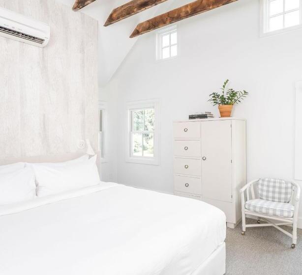 فندق صغير White Moose Inn