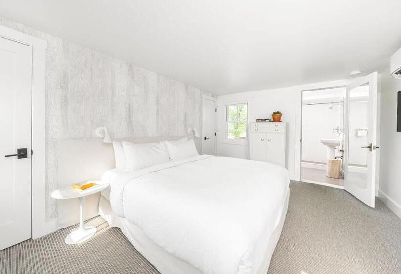 فندق صغير White Moose Inn