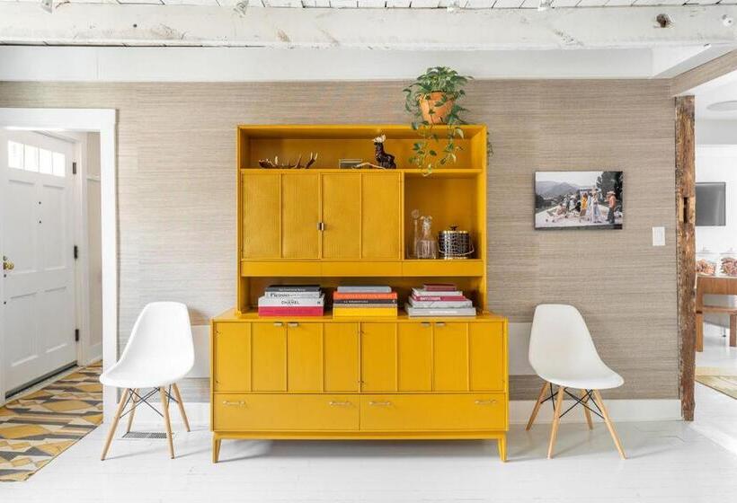 فندق صغير White Moose Inn