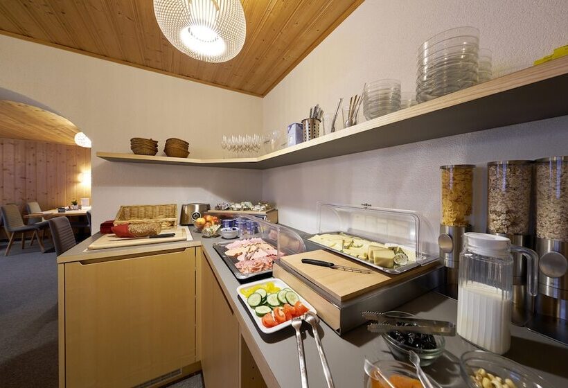 Aparthotel Grischuna