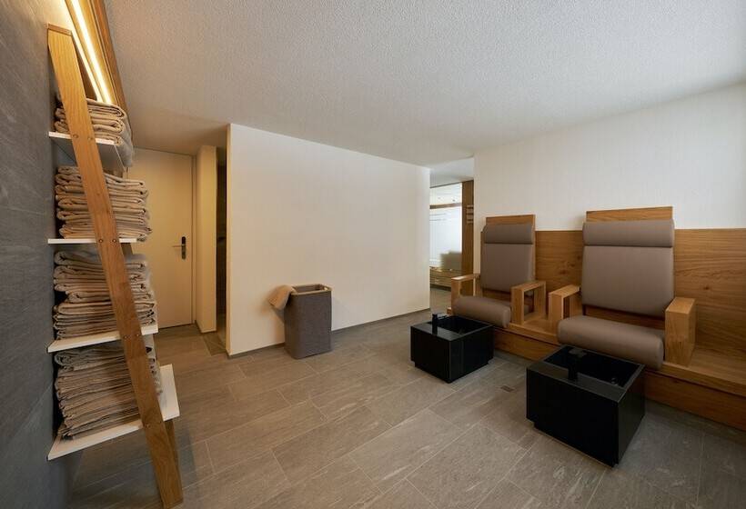 Aparthotel Grischuna