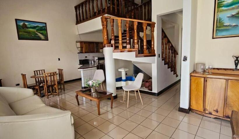 Apartotel Obelisco San José Aeropuerto