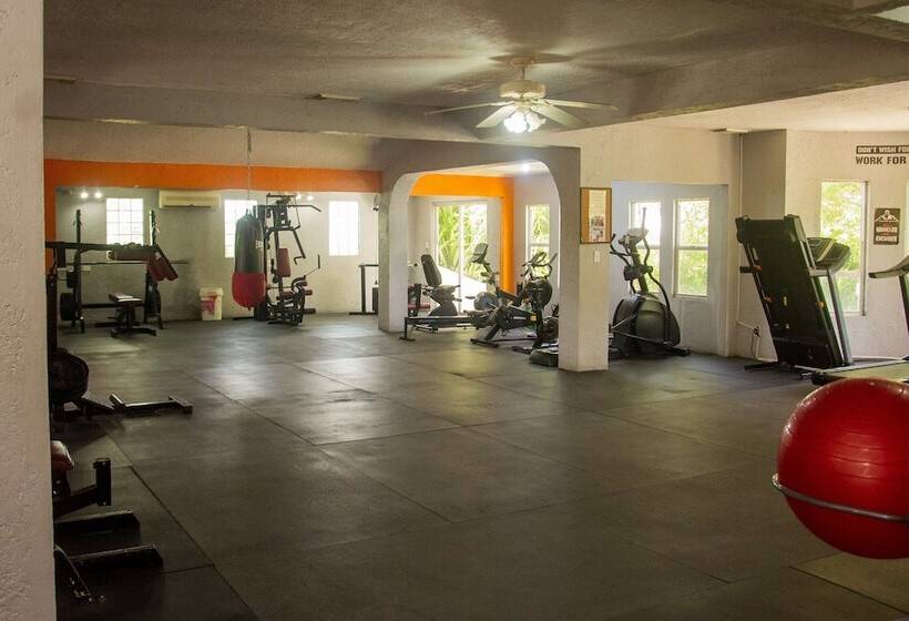 Best Western Grand Baymen Gardens