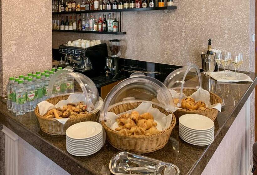 Gregory Hotel Dendrarium Park