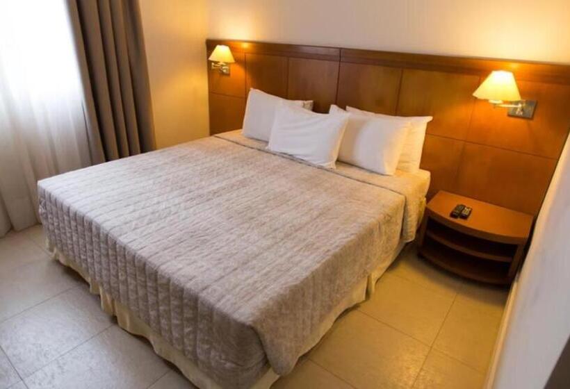 Le Village Distributed By Intercity