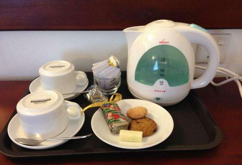 Oreeka   Katunayake Airport Transit Hotels