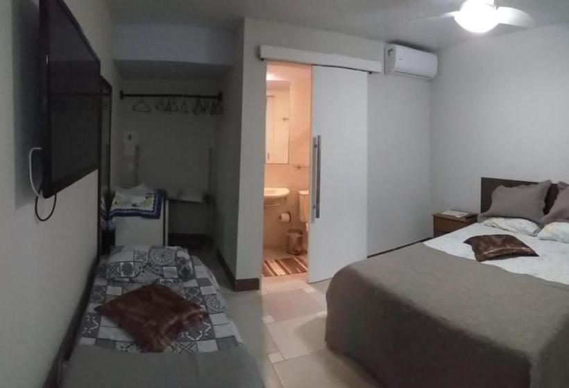 פנסיון Airport Pousada