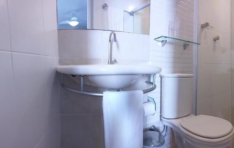 פנסיון Airport Pousada