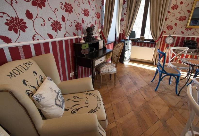 بنسيون Castelul Stirbey