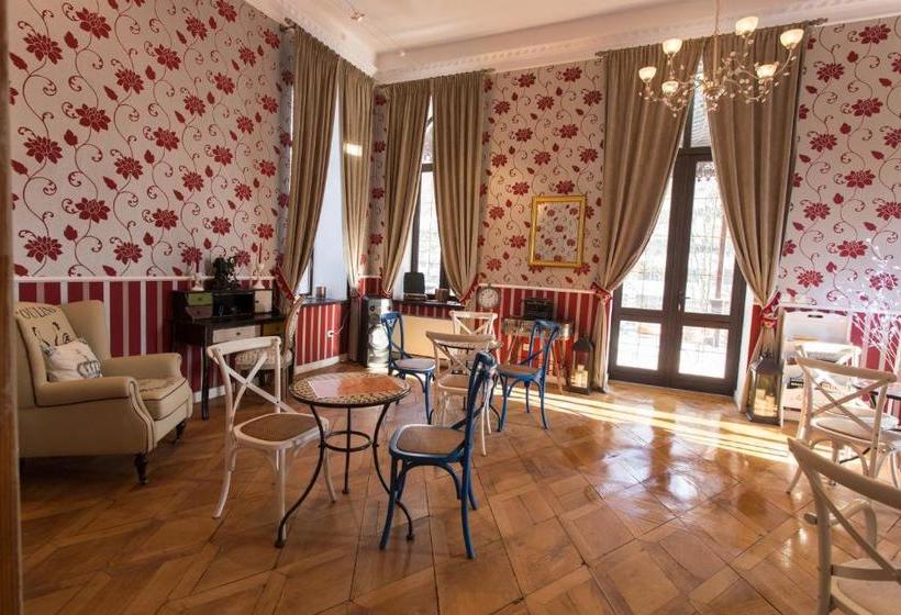 بنسيون Castelul Stirbey