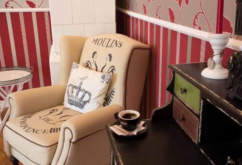 بنسيون Castelul Stirbey