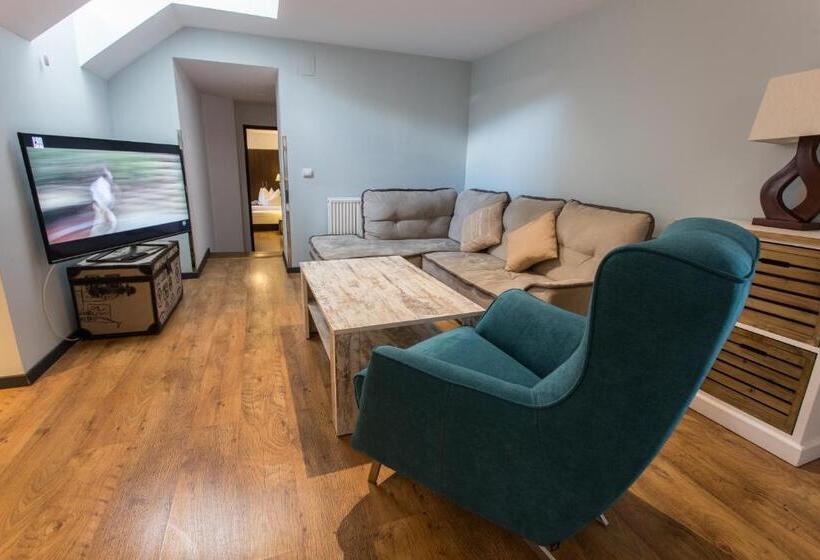 بنسيون Castelul Stirbey