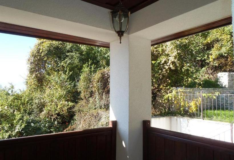 פנסיון Cloudbase Guesthouse