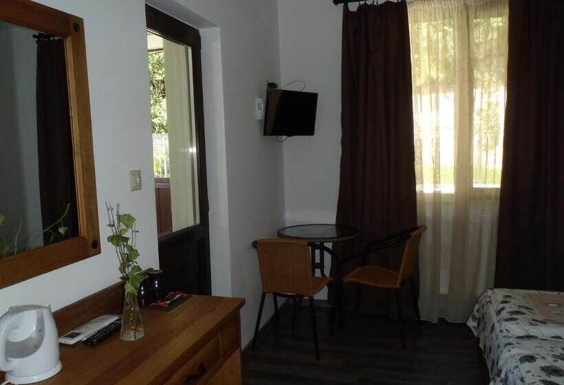 ペンション Cloudbase Guesthouse