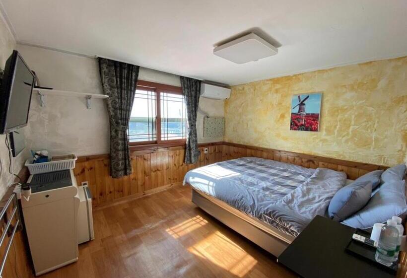 פנסיון Gudeok Guesthouse