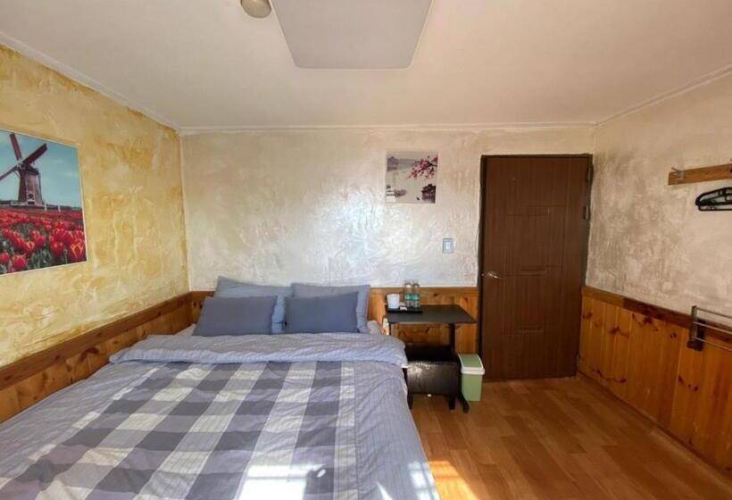 פנסיון Gudeok Guesthouse