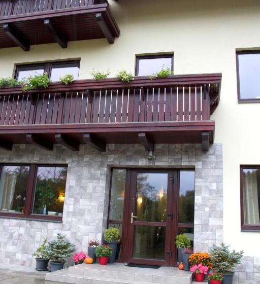 펜션 Guest House Vila Pod Lesom