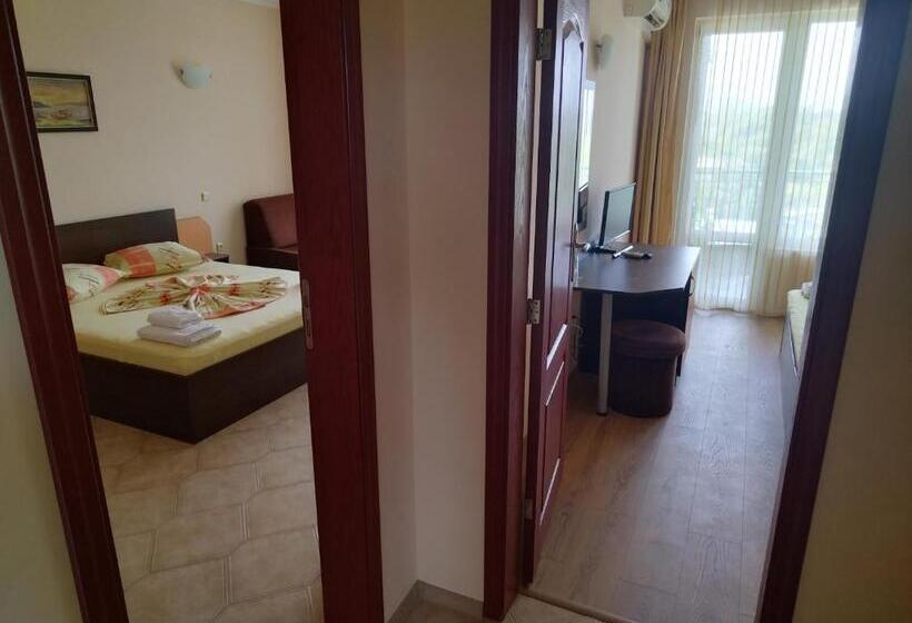 펜션 Guesthouse Kamelia