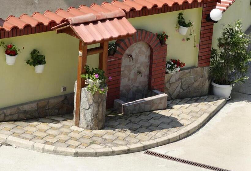 펜션 Guesthouse Kamelia