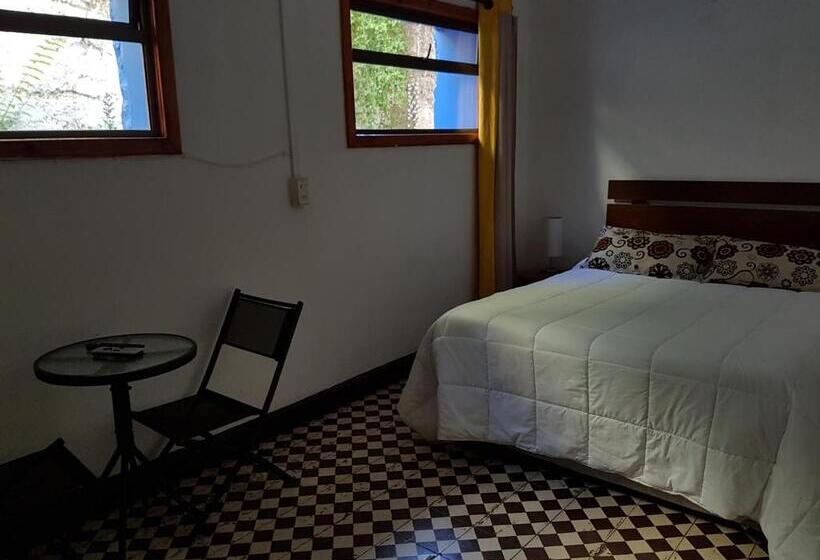 بنسيون Hostal Los Peñones