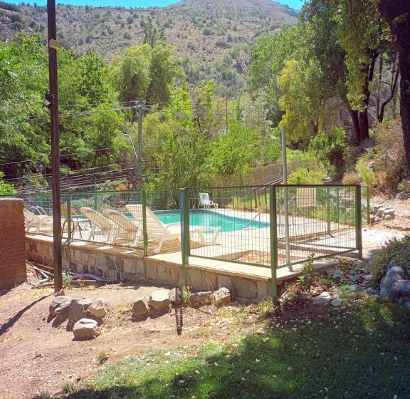 بنسيون Hostal Los Peñones